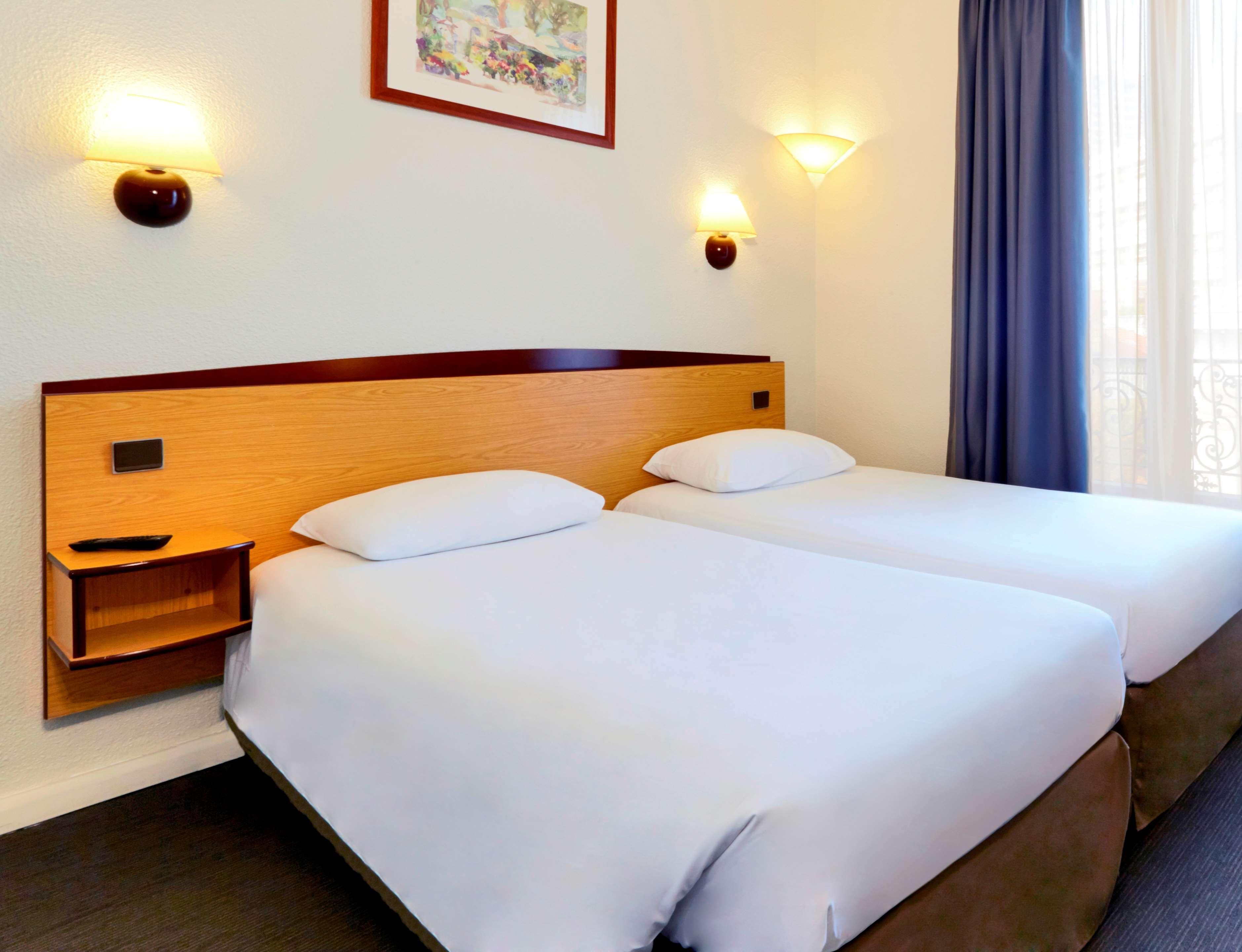 Campanile Paris Ouest - Boulogne Hotell Exteriör bild