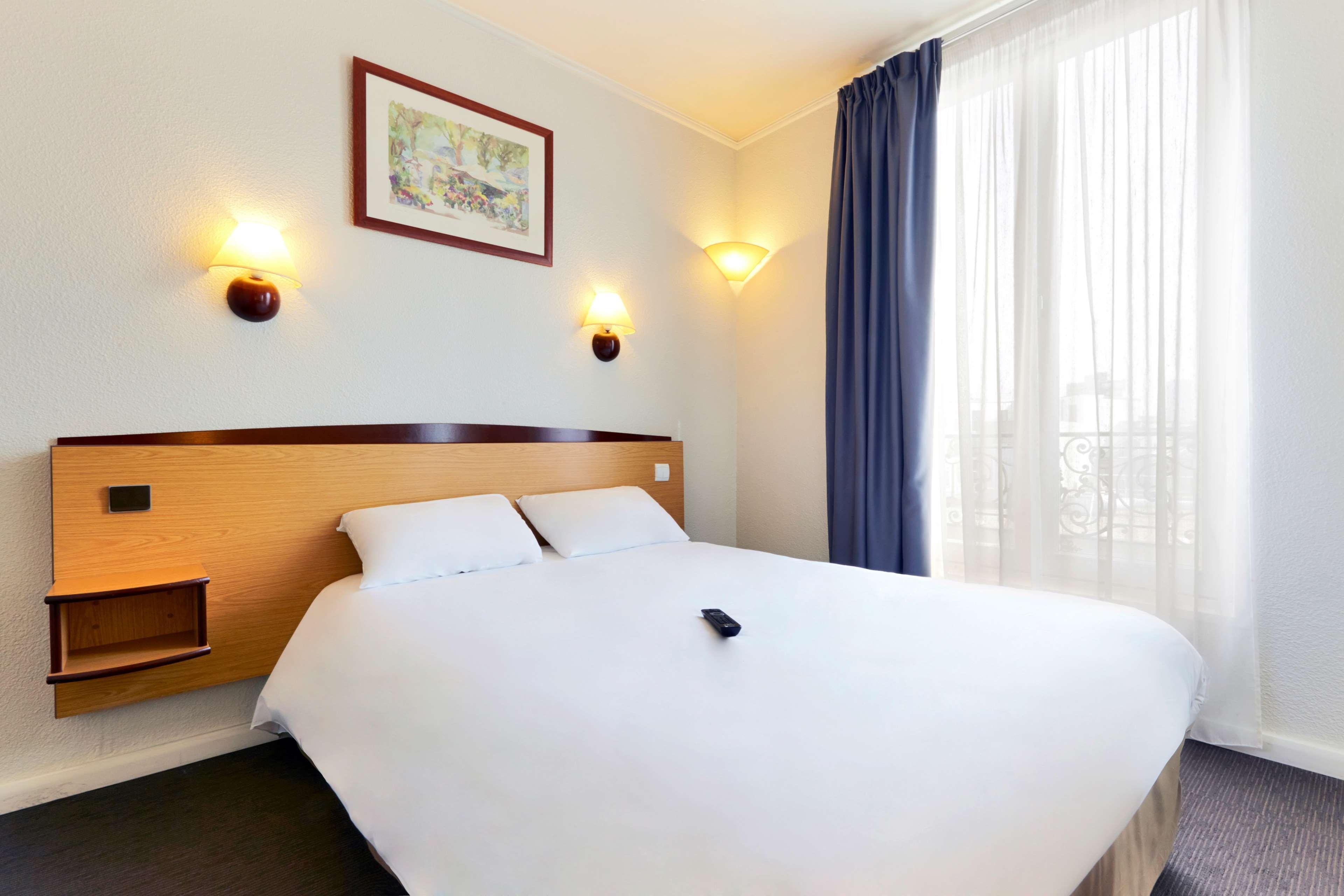Campanile Paris Ouest - Boulogne Hotell Exteriör bild