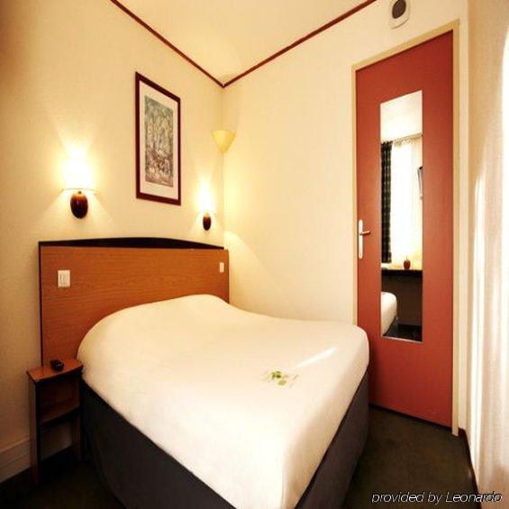 Campanile Paris Ouest - Boulogne Hotell Rum bild